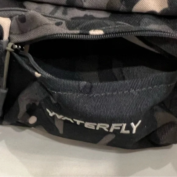 WATERFLY Fanny Pack for Women Men Water Resistant Belt Bag 4 Pockets - Picture 4 of 13